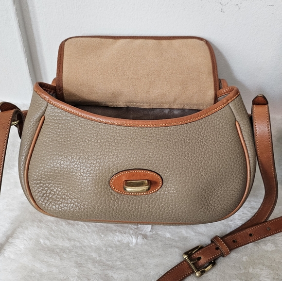 Vintage Dooney and Bourke Tack Bag. R52. - Picture 12 of 15